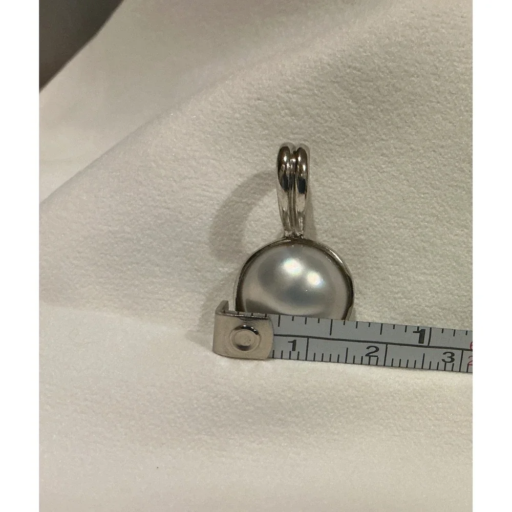 Sterling Silver Round Mother of Pearl Pendant 925 Fashion Jewelry